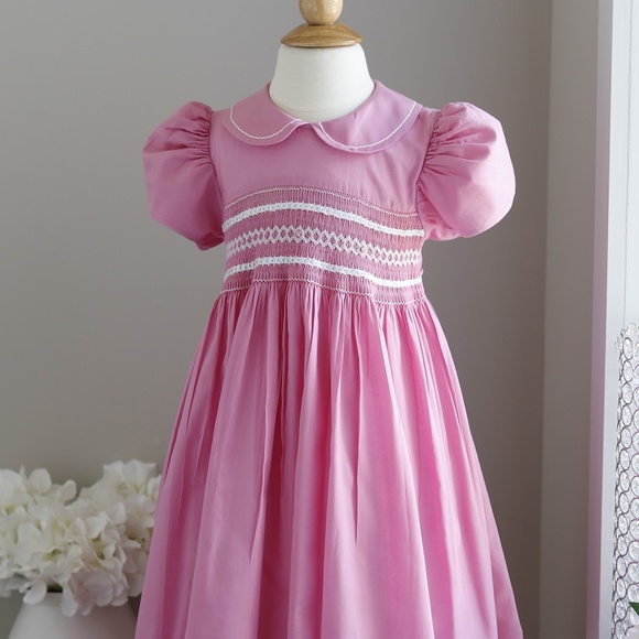 Strasburg Dress Smocked Pink Girl Tulip Sleeve Embroidery Portrait Spring - Picture 4 of 4